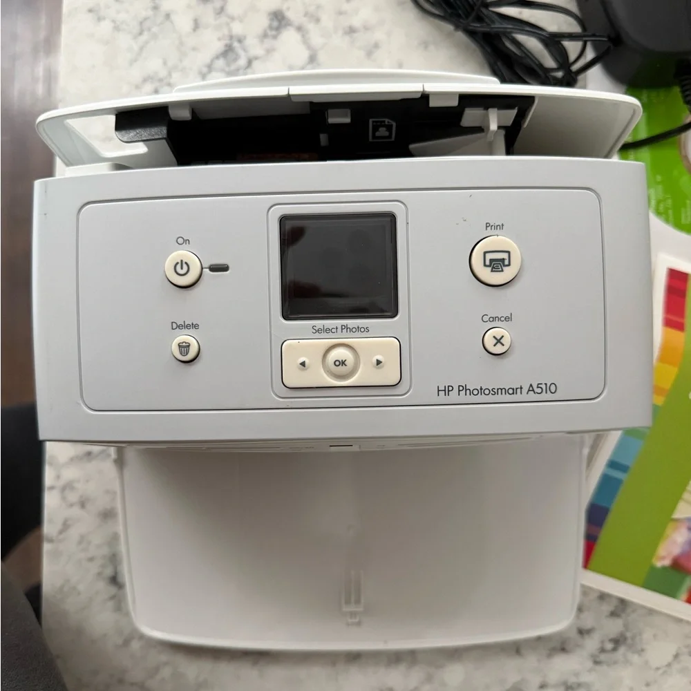 HP Photosmart A510 Photo Printer - Light Gray and White with case
